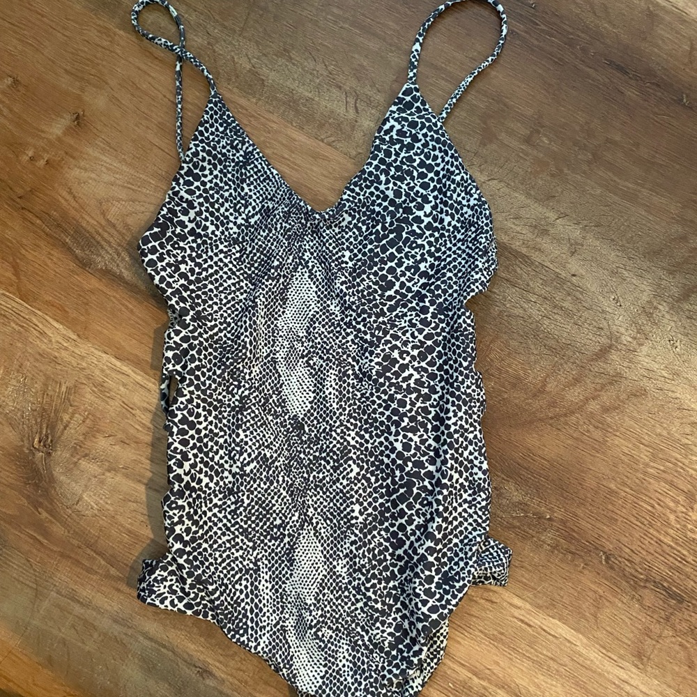 Size SM Acacia Florence bikini in snake print excellent condition